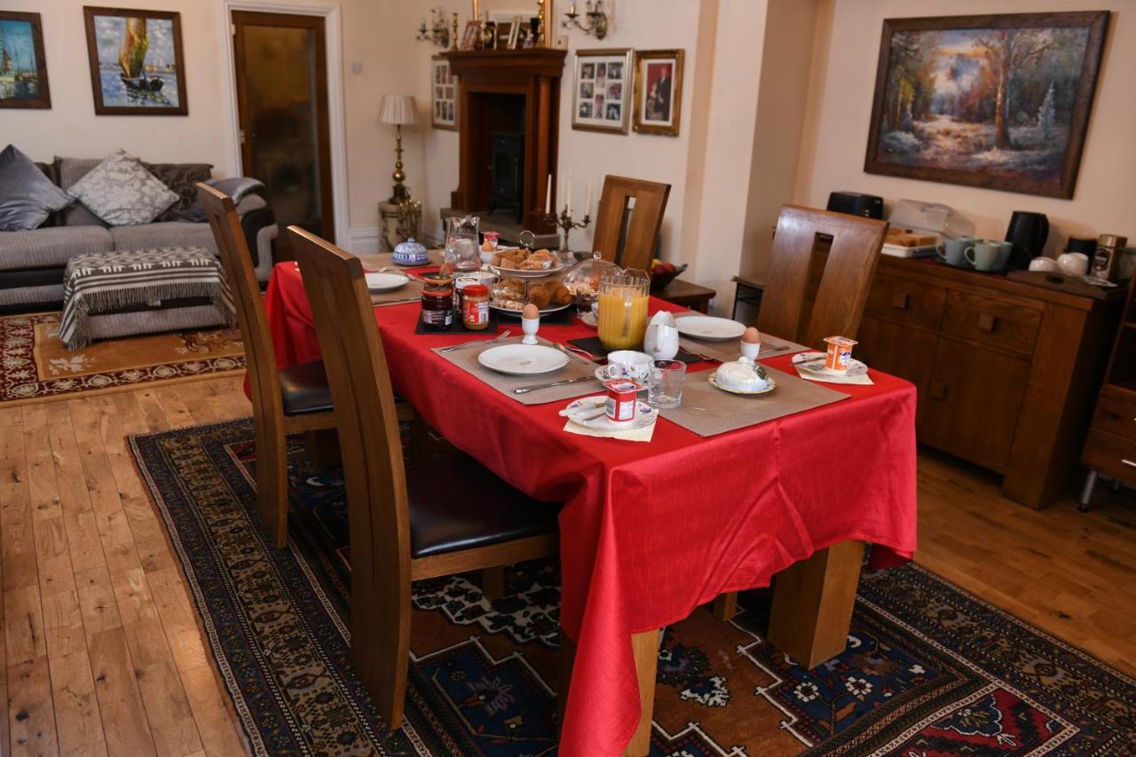 Bed and Breakfast Cilbrwyn Суонси Экстерьер фото