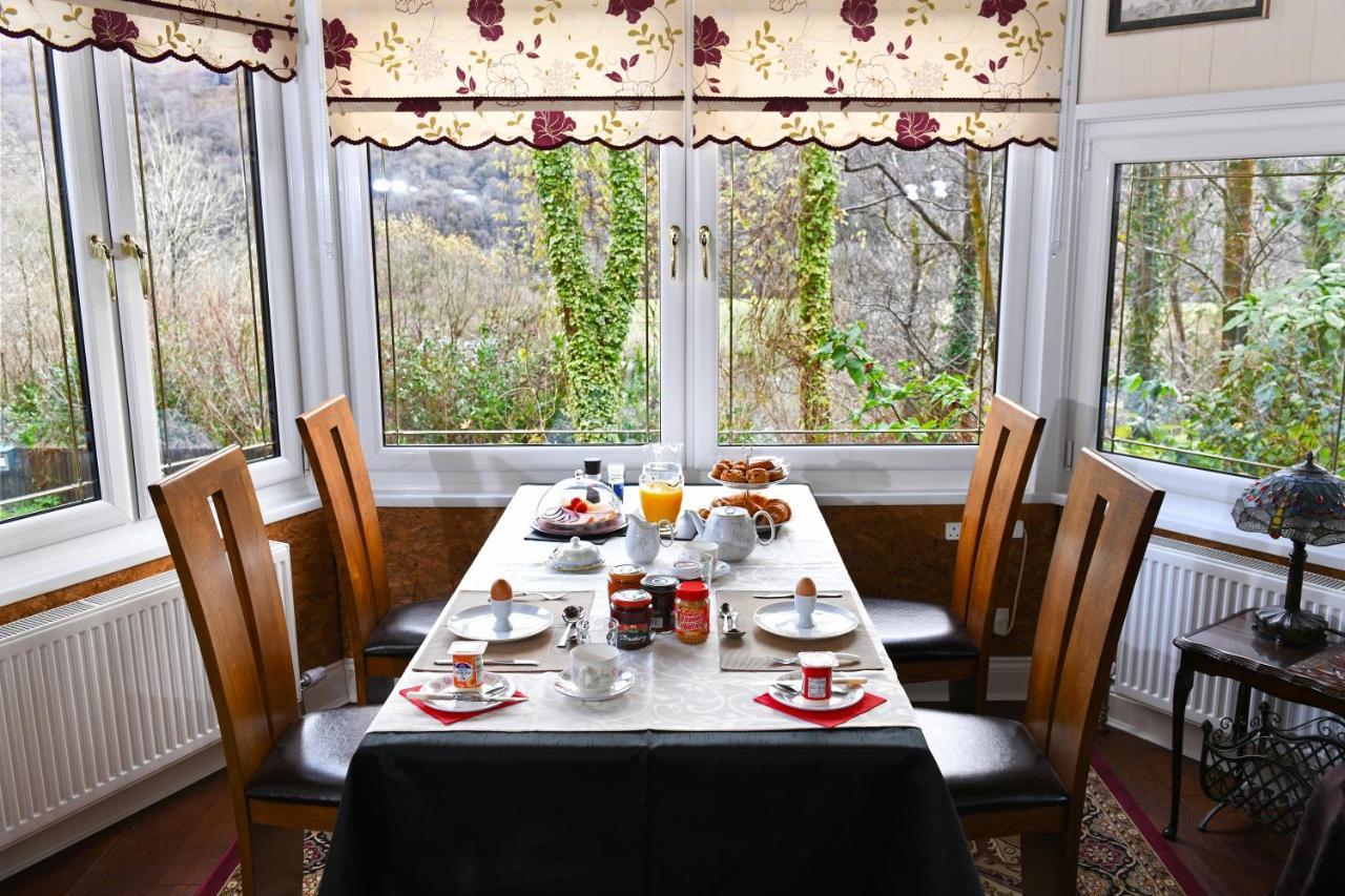 Bed and Breakfast Cilbrwyn Суонси Экстерьер фото
